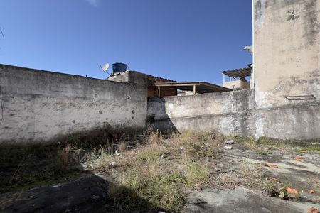 Casa à venda com 163m², 5 quartos e 2 vagas Casa à venda com 163m², 5 quartos e 2 vagasÁrea externa