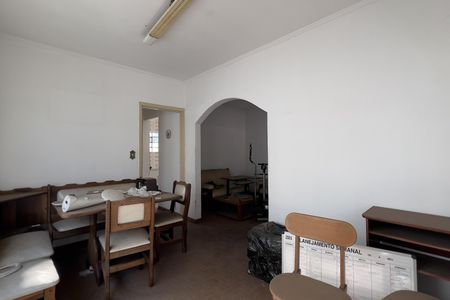 Casa à venda com 163m², 5 quartos e 2 vagas Casa à venda com 163m², 5 quartos e 2 vagasSala e Sala de Jantar