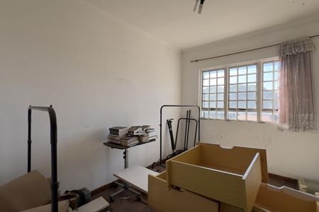 Casa à venda com 163m², 5 quartos e 2 vagas Casa à venda com 163m², 5 quartos e 2 vagasQuarto 1