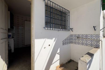 Casa à venda com 163m², 5 quartos e 2 vagas Casa à venda com 163m², 5 quartos e 2 vagasÁrea externa