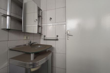Casa à venda com 163m², 5 quartos e 2 vagas Casa à venda com 163m², 5 quartos e 2 vagasBanheiro da Suíte