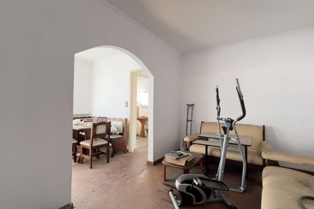 Casa à venda com 163m², 5 quartos e 2 vagas Casa à venda com 163m², 5 quartos e 2 vagasSala e Sala de Jantar