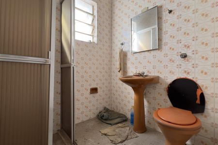 Casa à venda com 163m², 5 quartos e 2 vagas Casa à venda com 163m², 5 quartos e 2 vagasBanheiro de serviço