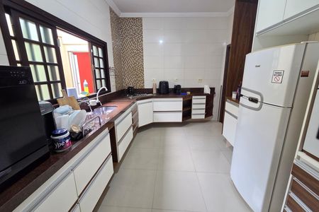 Casa para alugar com 194m², 2 quartos e 2 vagas Casa para alugar com 194m², 2 quartos e 2 vagasCozinha