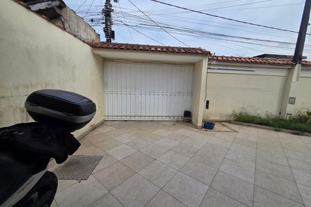 Casa para alugar com 194m², 2 quartos e 2 vagas Casa para alugar com 194m², 2 quartos e 2 vagasQuintal