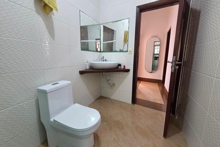 Casa para alugar com 194m², 2 quartos e 2 vagas Casa para alugar com 194m², 2 quartos e 2 vagasBanheiro