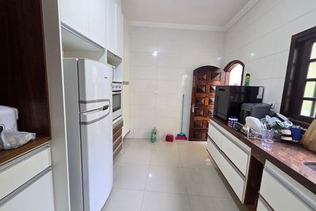 Casa para alugar com 194m², 2 quartos e 2 vagas Casa para alugar com 194m², 2 quartos e 2 vagasCozinha