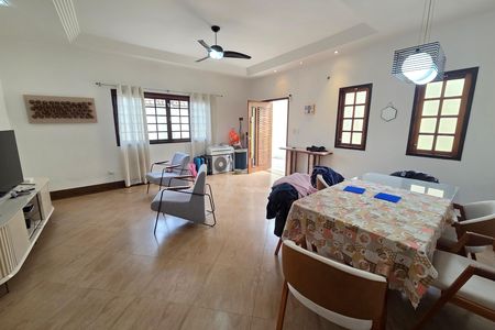 Casa para alugar com 194m², 2 quartos e 2 vagas Casa para alugar com 194m², 2 quartos e 2 vagasSala