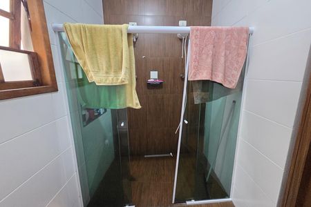 Casa para alugar com 194m², 2 quartos e 2 vagas Casa para alugar com 194m², 2 quartos e 2 vagasBanheiro da Suíte 1