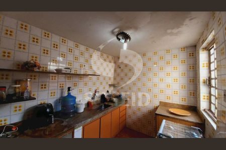 Casa à venda com 131m², 3 quartos e 1 vaga