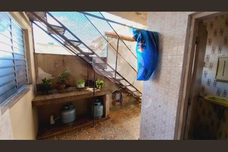 Casa à venda com 3 quartos, 131m² em Vila Sao Paulo, São Paulo