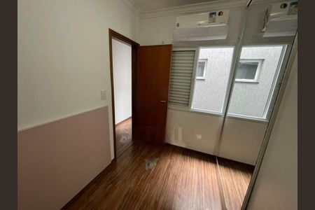 Casa à venda com 3 quartos, 97m² em Vila Romano, São Paulo