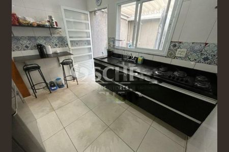 Casa à venda com 97m², 3 quartos e 2 vagas