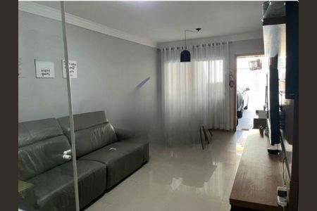 Casa à venda com 97m², 3 quartos e 2 vagas