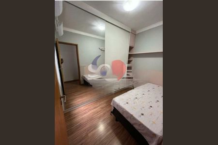 Casa à venda com 97m², 3 quartos e 2 vagas