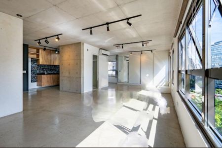 Apartamento à venda com 70m², 1 quarto e 1 vaga