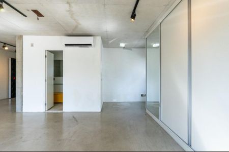 Apartamento à venda com 70m², 1 quarto e 1 vaga