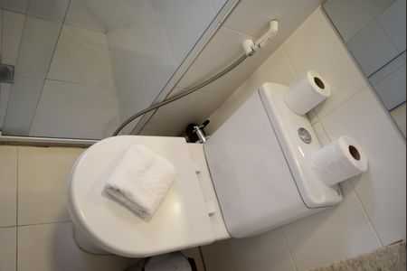 Banheiro de kitnet/studio à venda com 1 quarto, 42m² em Sumarezinho, São Paulo