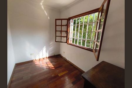 Casa à venda com 3 quartos, 132m² em Jardim Ernestina, São Paulo