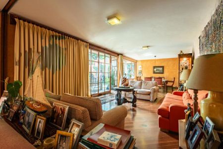 Casa à venda com 4 quartos, 705m² em Jardim Guedala, São Paulo