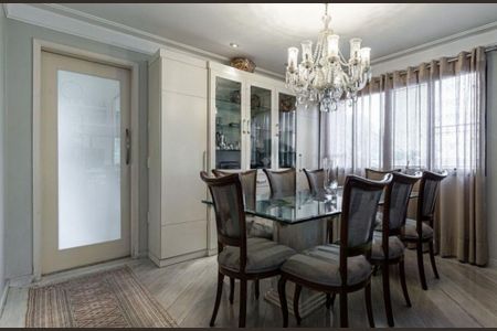 Apartamento à venda com 200m², 4 quartos e 4 vagas