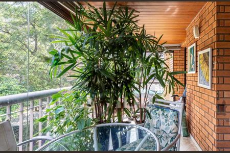Apartamento à venda com 4 quartos, 200m² em Moema, São Paulo