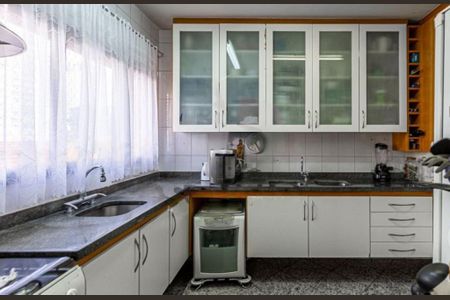 Apartamento à venda com 4 quartos, 200m² em Moema, São Paulo