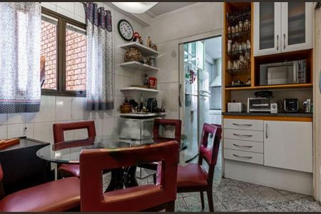 Apartamento à venda com 200m², 4 quartos e 4 vagas