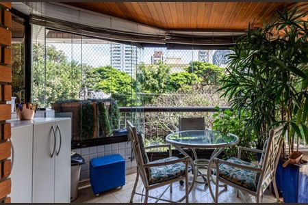 Apartamento à venda com 200m², 4 quartos e 4 vagas