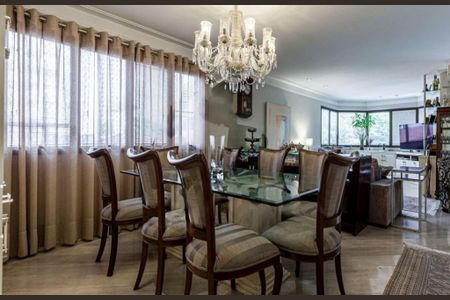 Apartamento à venda com 200m², 4 quartos e 4 vagas