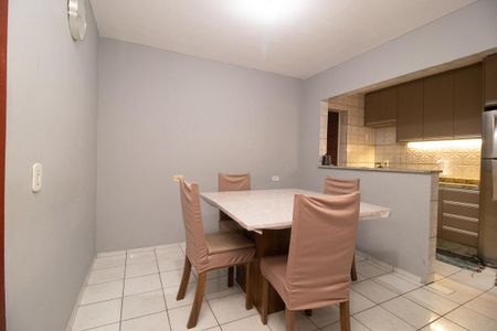 Casa à venda com 160m², 4 quartos e 1 vaga Casa à venda com 160m², 4 quartos e 1 vagaSala de Jantar