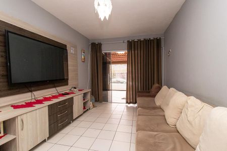 Sala de casa à venda com 4 quartos, 160m² em Sítio Cercado, Curitiba