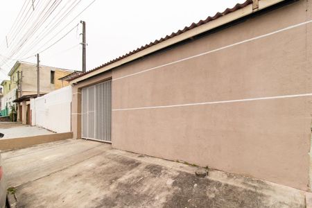 Casa à venda com 160m², 4 quartos e 1 vaga Casa à venda com 160m², 4 quartos e 1 vagaFachada