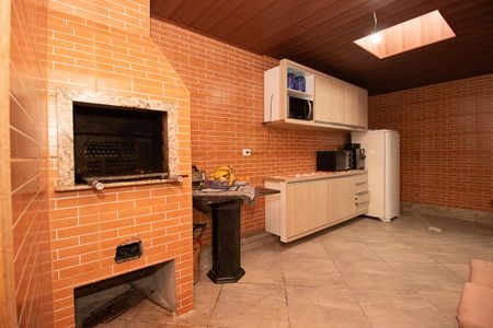 Casa à venda com 160m², 4 quartos e 1 vaga Casa à venda com 160m², 4 quartos e 1 vagaÁrea comum - Churrasqueira