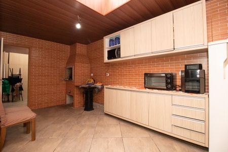 Casa à venda com 160m², 4 quartos e 1 vaga Casa à venda com 160m², 4 quartos e 1 vagaÁrea comum - Churrasqueira