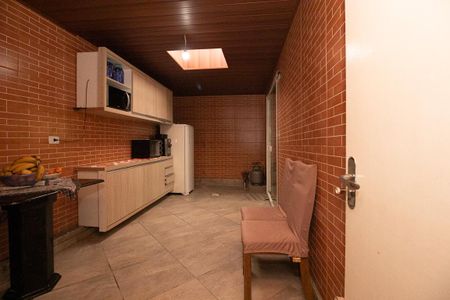 Casa à venda com 160m², 4 quartos e 1 vaga Casa à venda com 160m², 4 quartos e 1 vagaÁrea comum - Churrasqueira