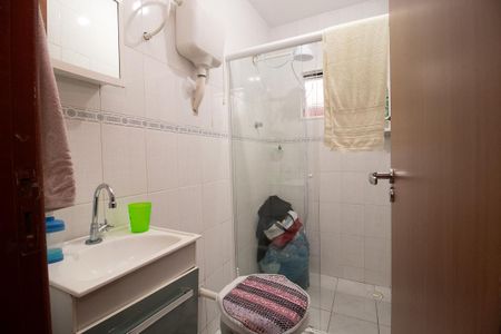 Casa à venda com 160m², 4 quartos e 1 vaga Casa à venda com 160m², 4 quartos e 1 vagaBanheiro da Suíte
