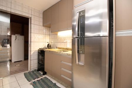 Casa à venda com 160m², 4 quartos e 1 vaga Casa à venda com 160m², 4 quartos e 1 vagaCozinha - Armários