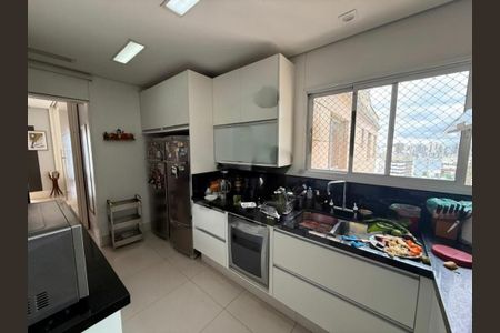 Apartamento à venda com 294m², 4 quartos e 4 vagas