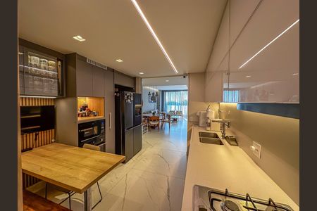 Apartamento para alugar com 149m², 3 quartos e 2 vagas
