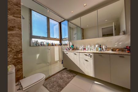 Apartamento para alugar com 149m², 3 quartos e 2 vagas