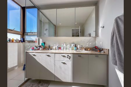 Apartamento para alugar com 149m², 3 quartos e 2 vagas