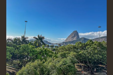 Apartamento para alugar com 149m², 3 quartos e 2 vagas