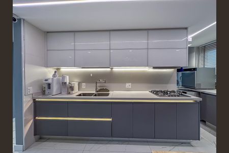 Apartamento para alugar com 149m², 3 quartos e 2 vagas