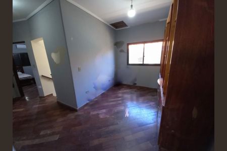 Casa à venda com 230m², 4 quartos e 6 vagas