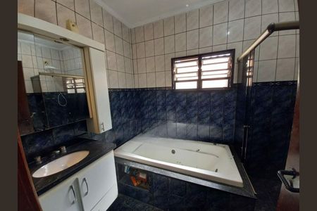 Casa à venda com 230m², 4 quartos e 6 vagas