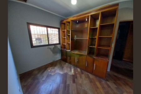 Casa à venda com 230m², 4 quartos e 6 vagas