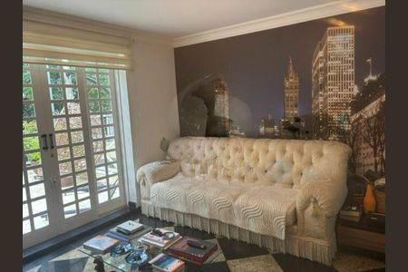 Casa à venda com 3 quartos, 180m² em Vila Mariana, São Paulo