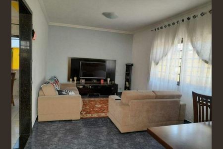 Casa à venda com 3 quartos, 250m² em Jardim Pedreira, São Paulo