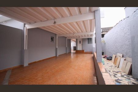 Casa para alugar com 105m², 2 quartos e 4 vagas Casa para alugar com 105m², 2 quartos e 4 vagasGaragem